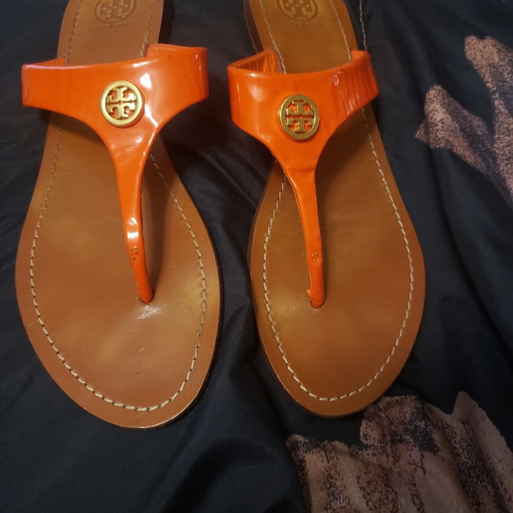 Tory Burch Thong Sandals. Sz 9.5. Orange.